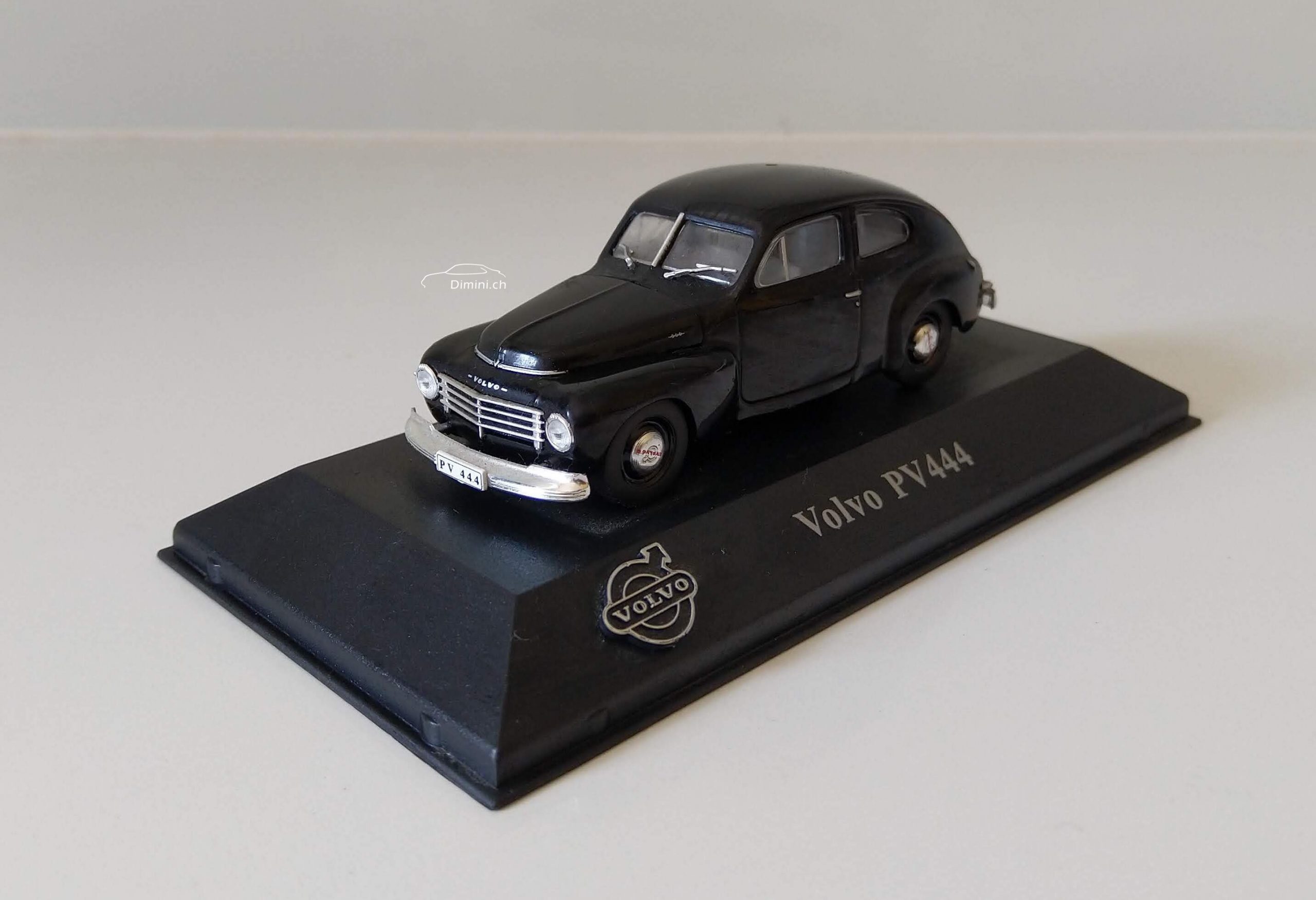 Volvo PV444