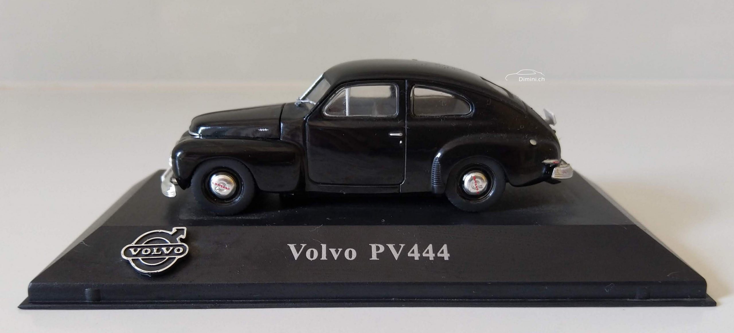 Volvo PV444 - Image 2