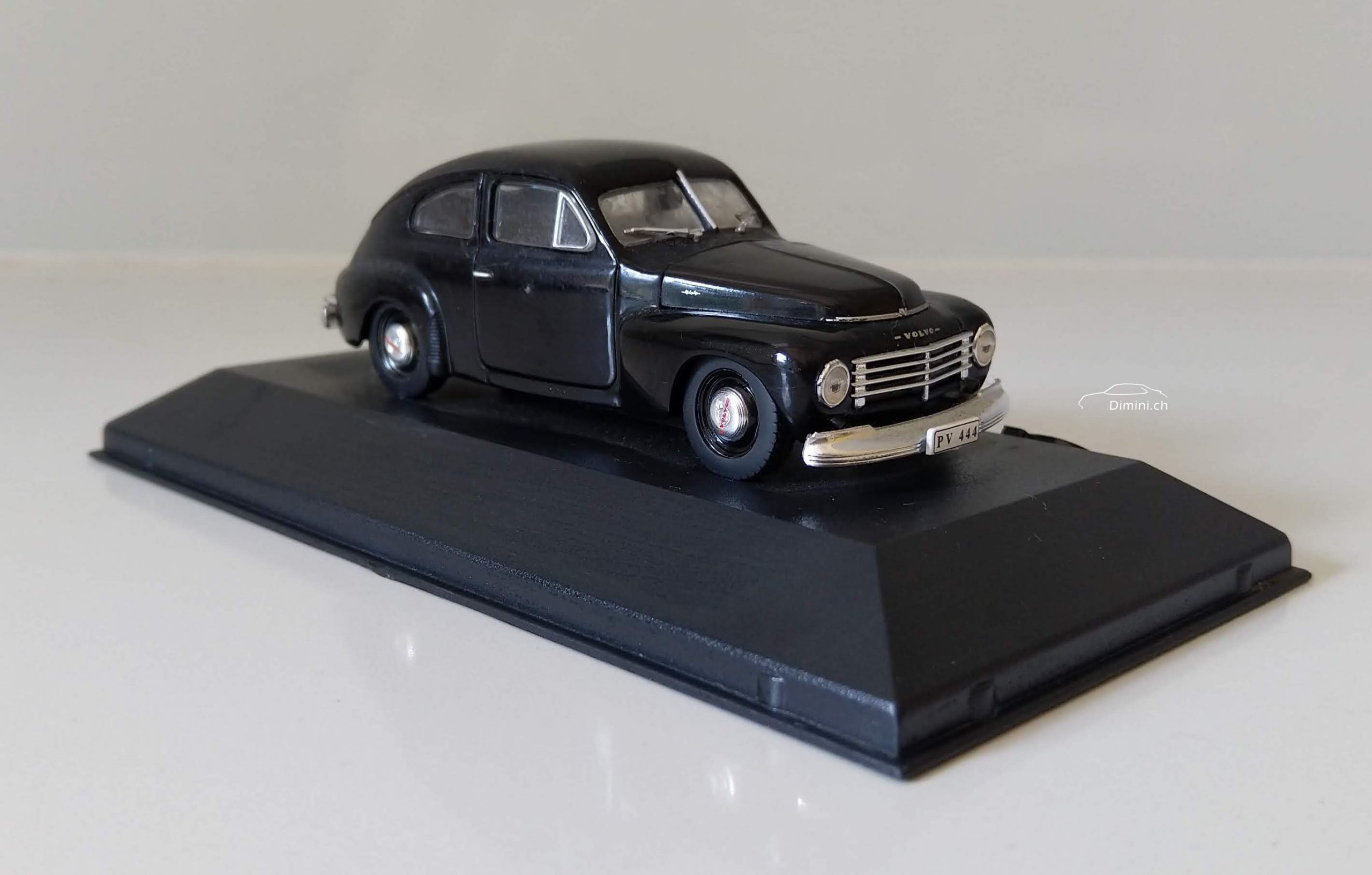Volvo PV444 - Image 7